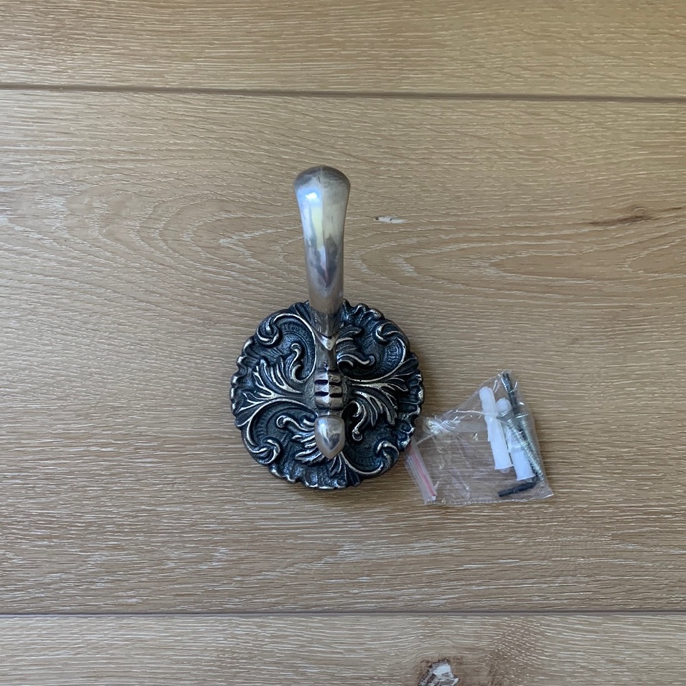 Anthropologie Palais Hook